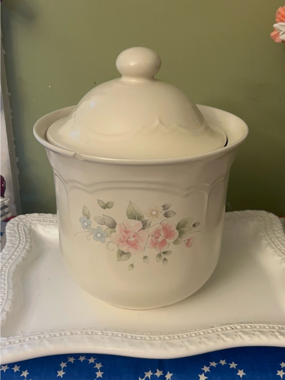 Vintage Pfaltzgraff Canister in "Tea Rose" pattern
